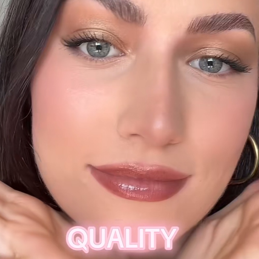 💋 QUALITY a MAC LIPGLASS AIR NON-STICKY GLOSS. RETAIL $25.**NEW IN THE BOX.